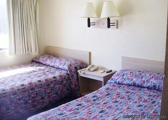 Rodeway Inn Мемфис Екстериор снимка
