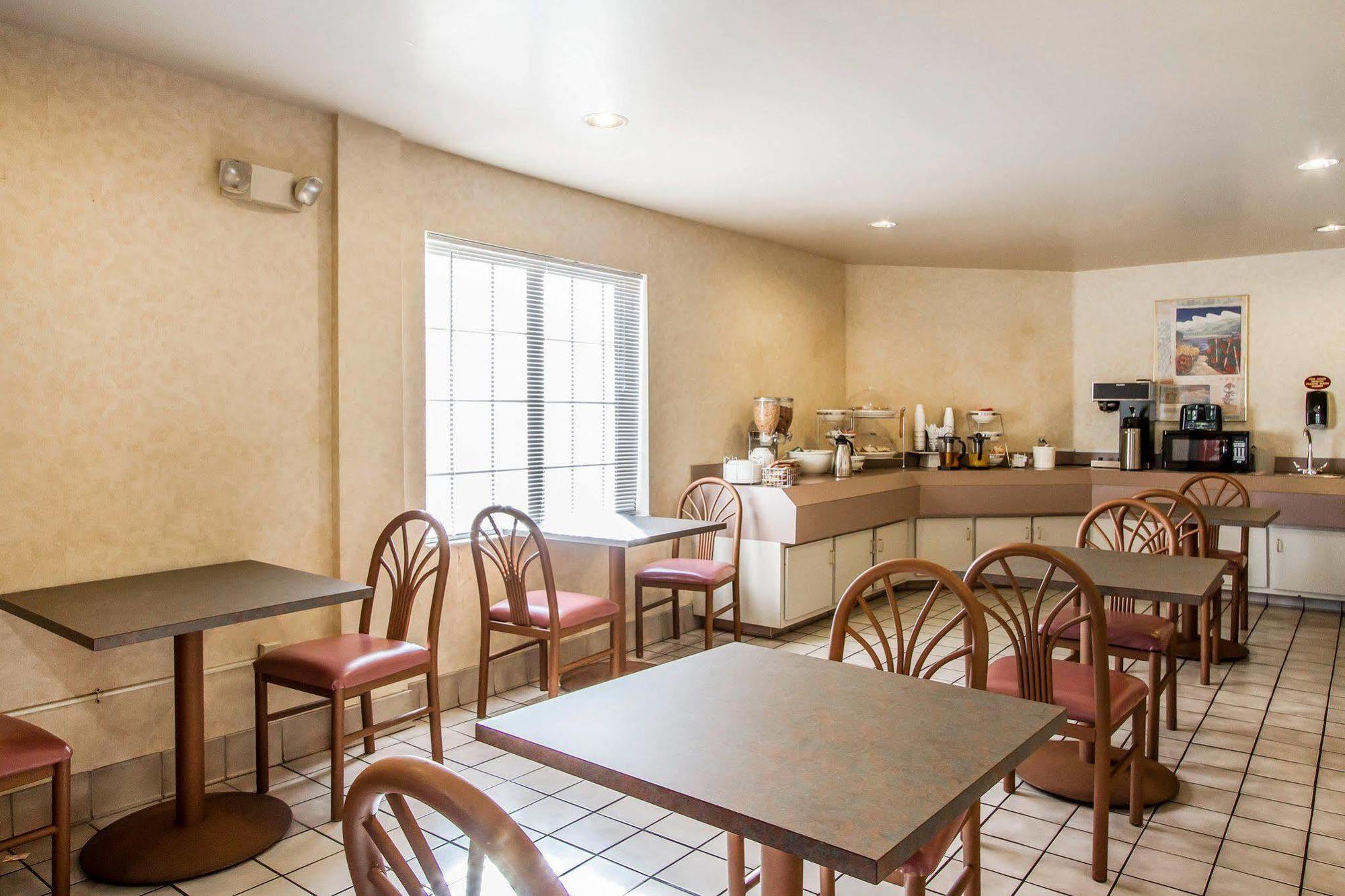 Rodeway Inn Мемфис Екстериор снимка