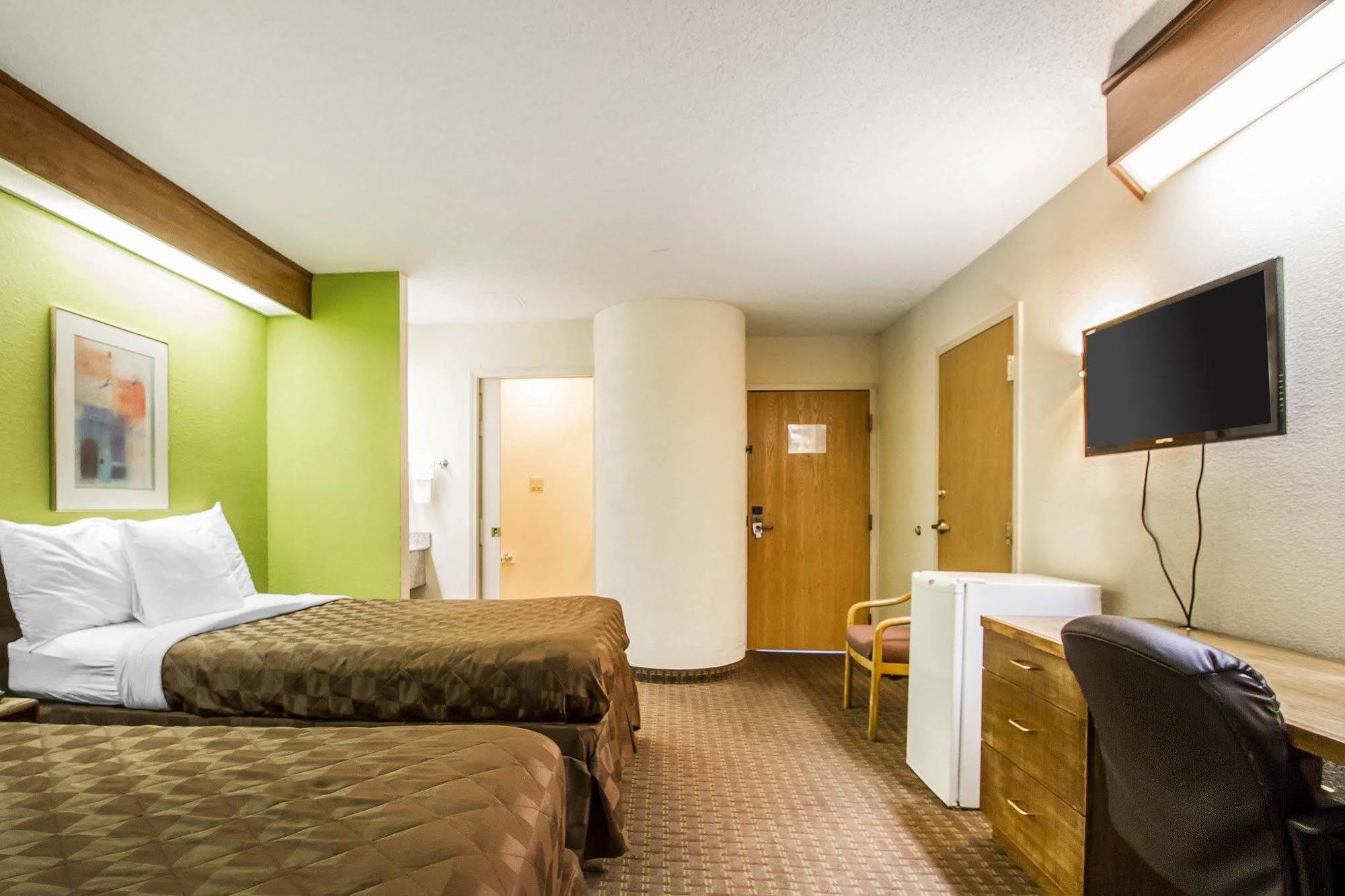 Rodeway Inn Мемфис Екстериор снимка