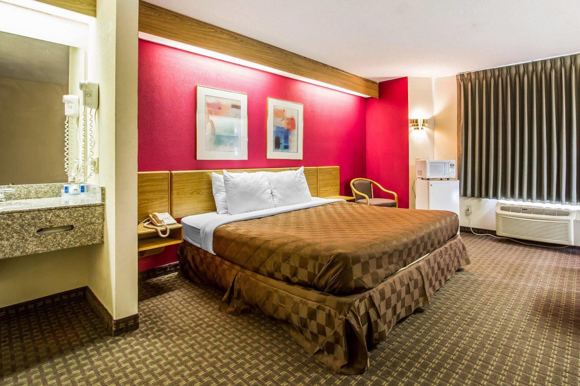 Rodeway Inn Мемфис Екстериор снимка