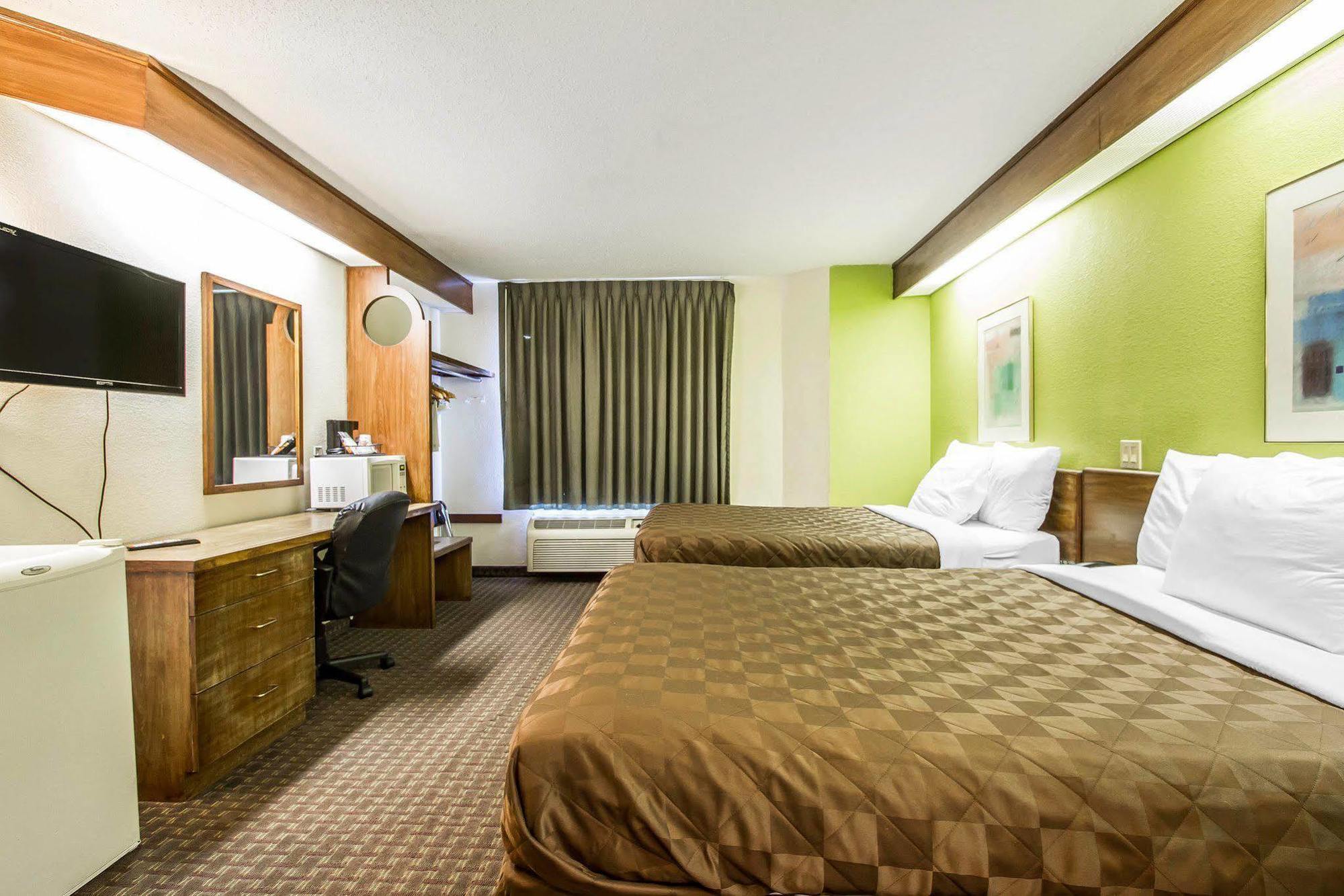 Rodeway Inn Мемфис Екстериор снимка